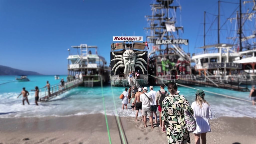 Ölü Deniz Tekne Turu