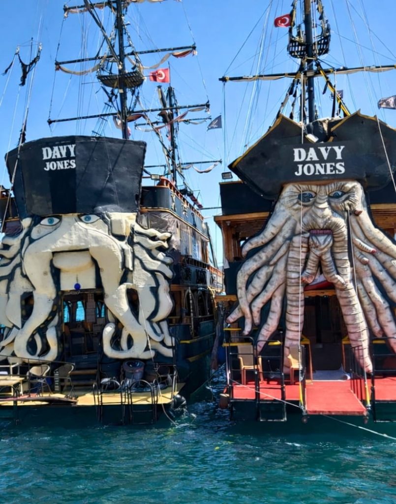 Marmaris Korsan Tekne Turu