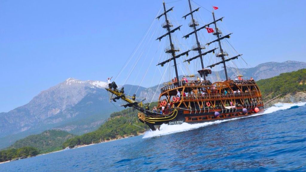 Kemer Korsan Tekne Turu